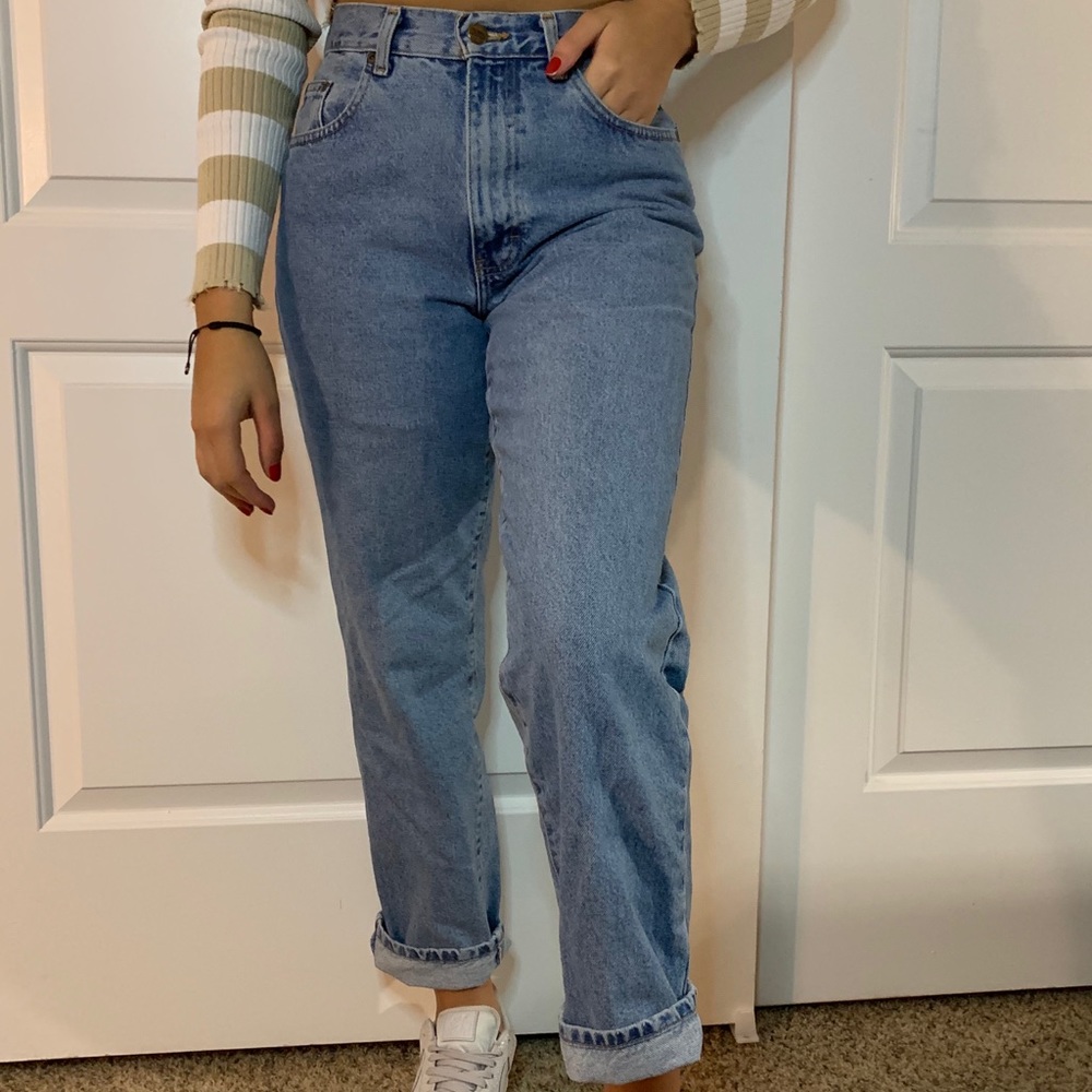 High rise mom jeans!